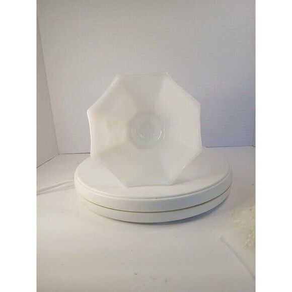 Vintage Anchor Hocking Milk Glass Grape and Leaves Octagon Candy Dish - Picture 8 of 10